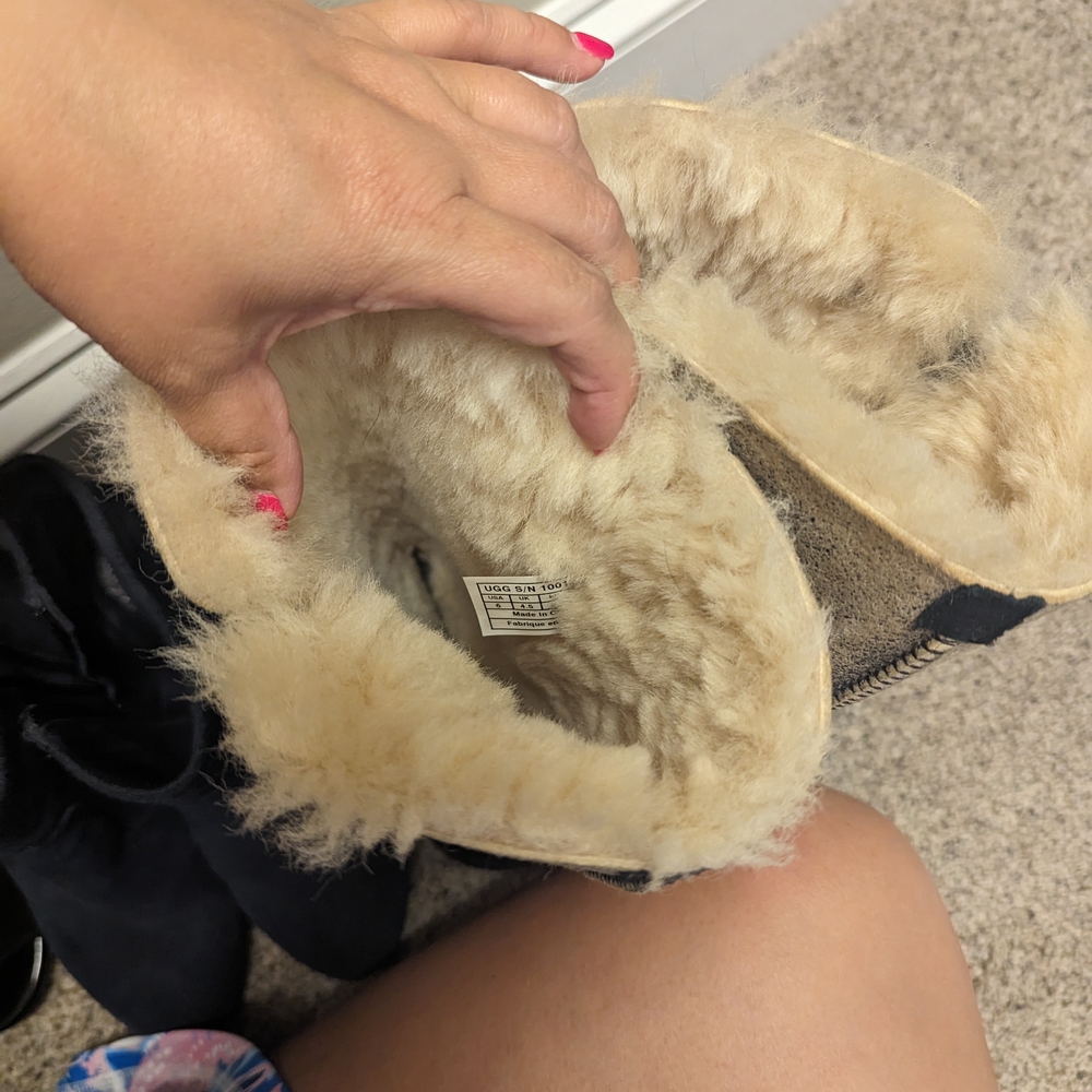 UGG Australia Black and Tan Boots - Picture 4 of 5